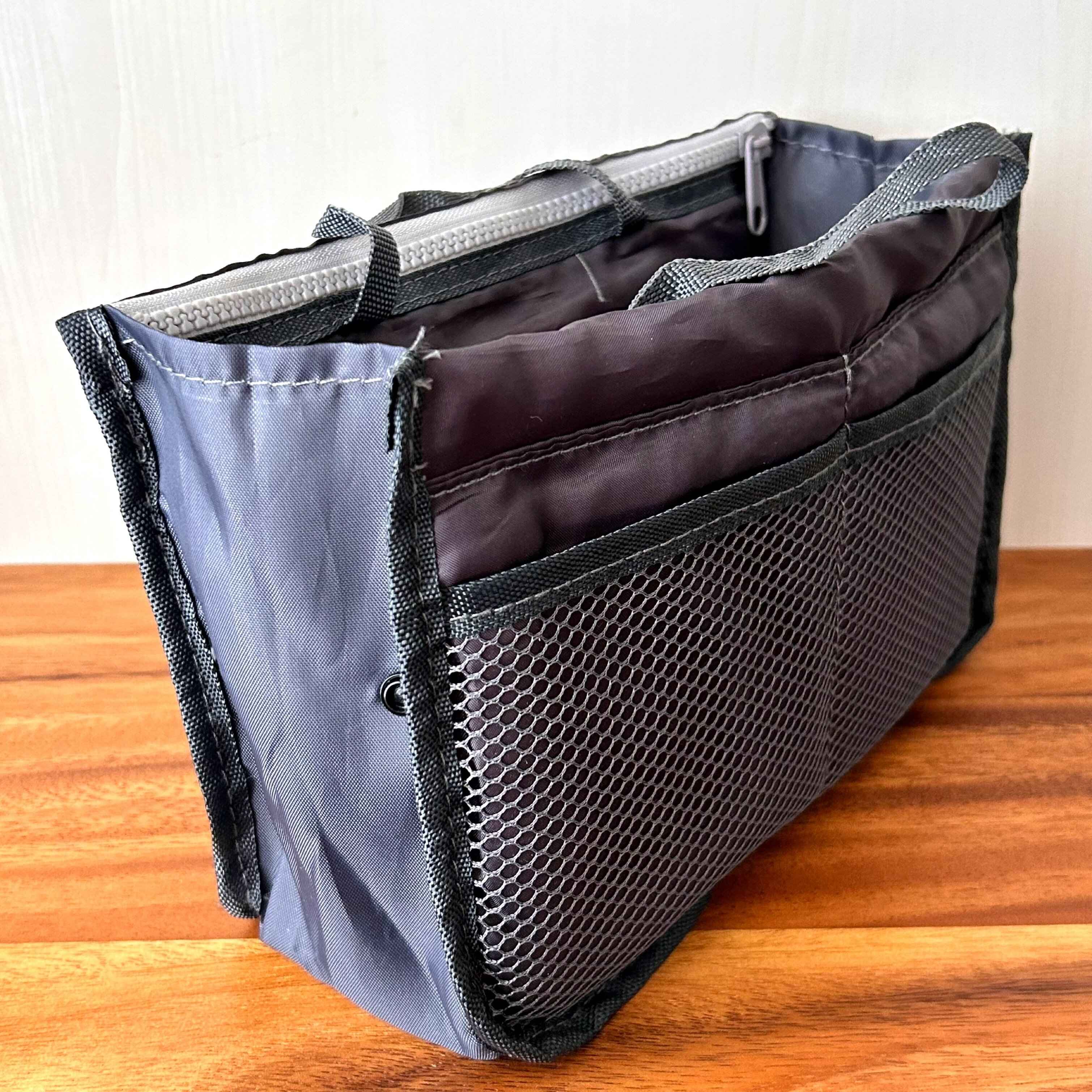 マチが広がるバッグインバッグ