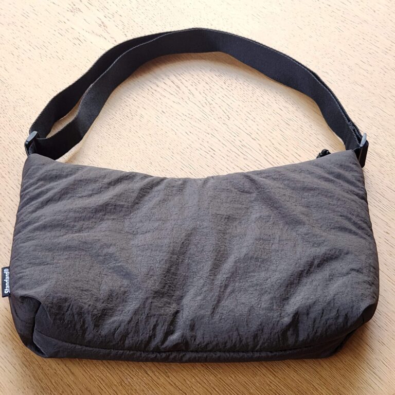 【スタンダードプロダクツ】550円で買える！軽くて便利なクロスボディバッグ