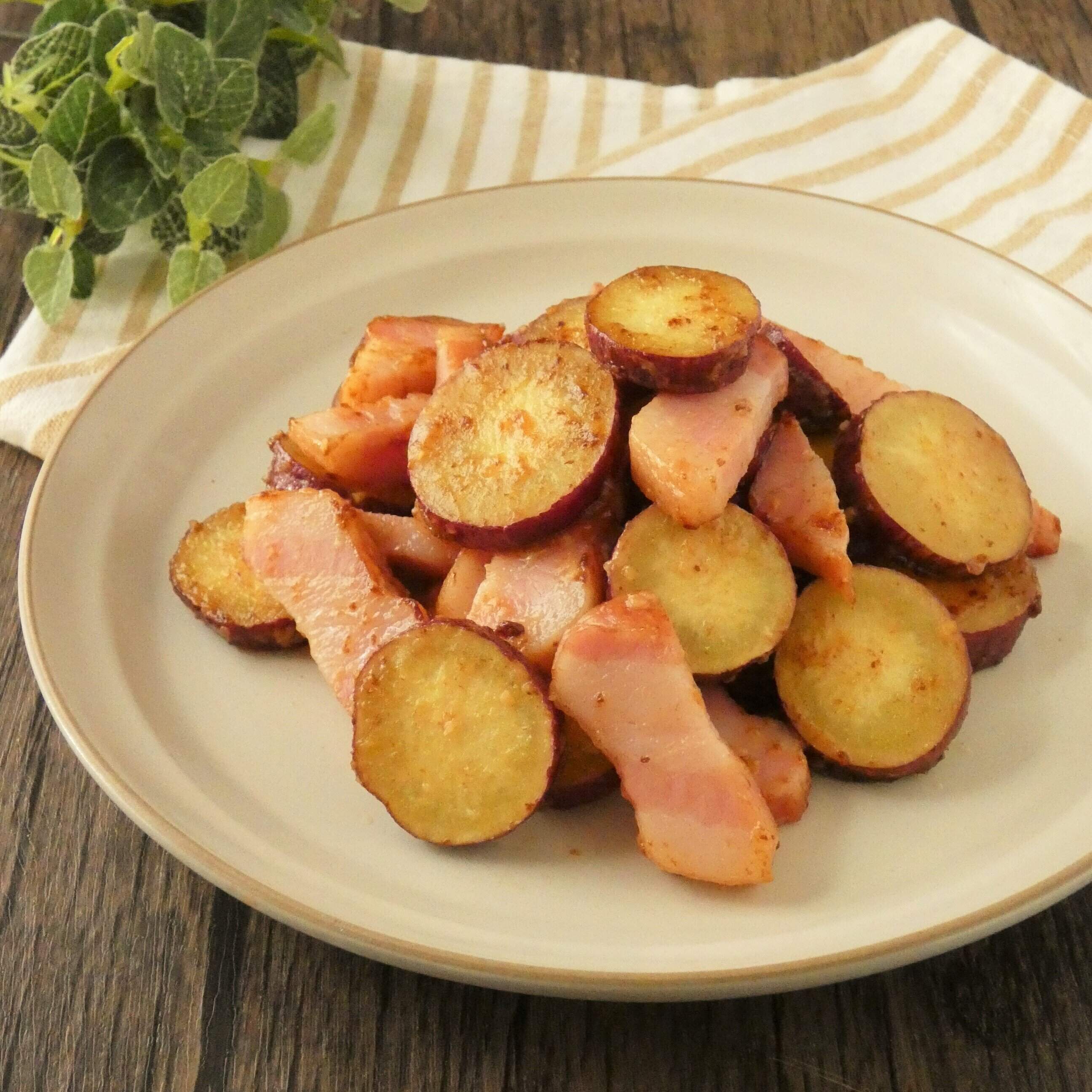 さつま芋とベーコンの味噌マヨソテ