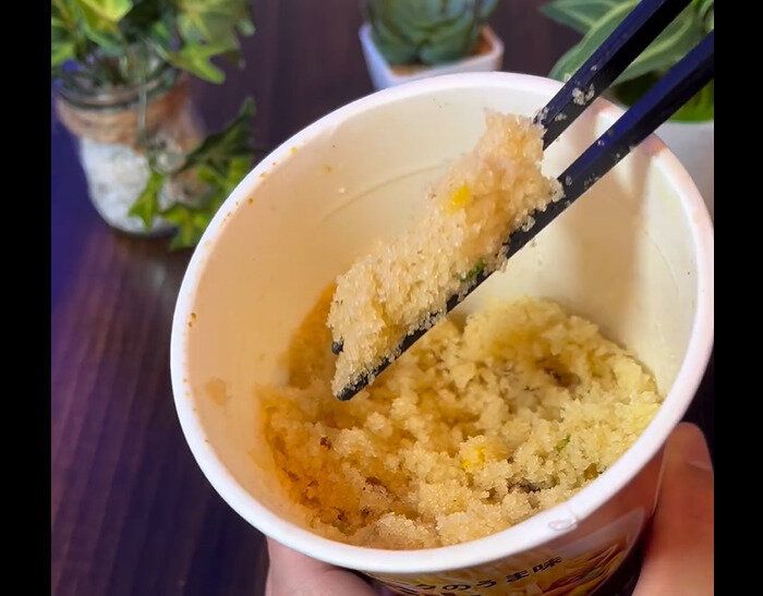 【ダイソー】ぐるぐる混ぜるだけ!麺スープ凝固剤