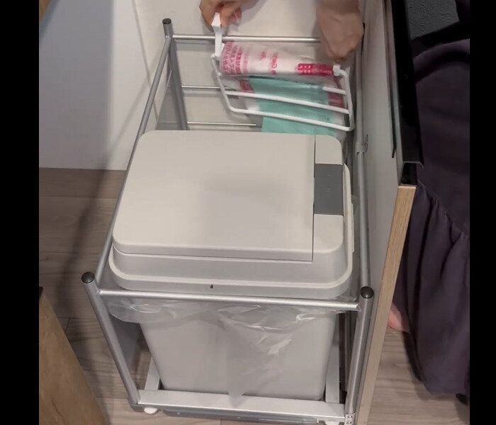 【ダイソー】プチストレス解消！ゴミ袋ハンガー