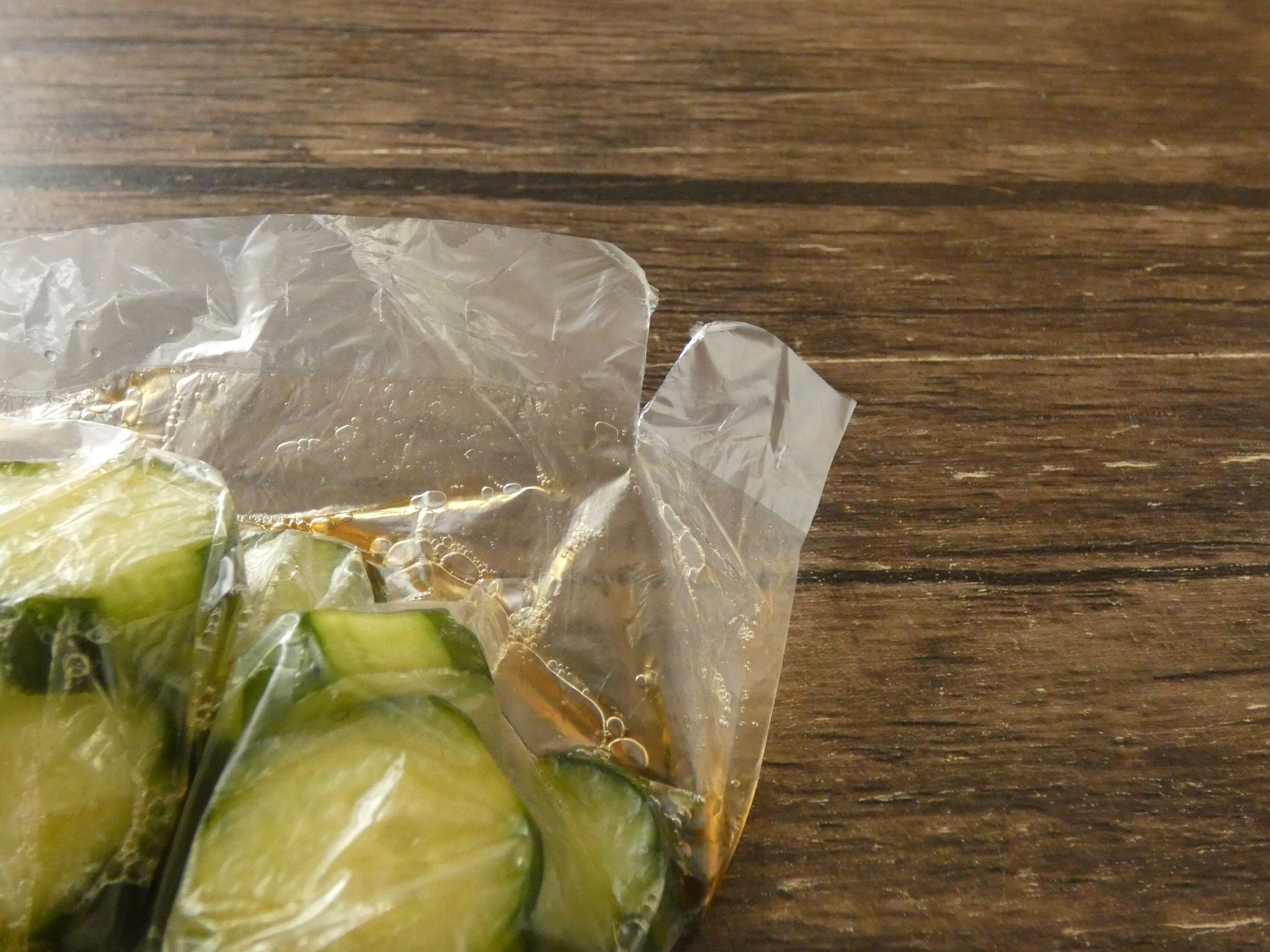 切り込みつきで取りだしラクラク！