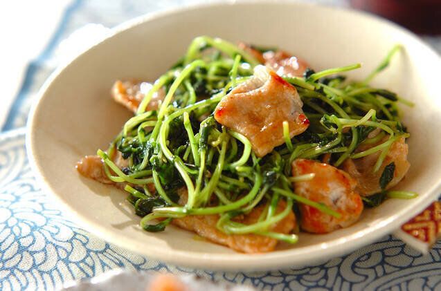 「豆苗」でつくるお手軽レシピ88選！サラダ・炒め物からボリューム満点のメインおかずまで