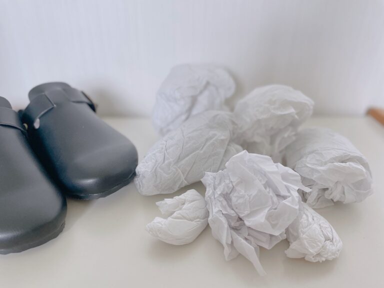 靴を買ったときについてくる「形くずれ防止の紙」はそのまま捨てないで！じつはまだまだ活用できるんです