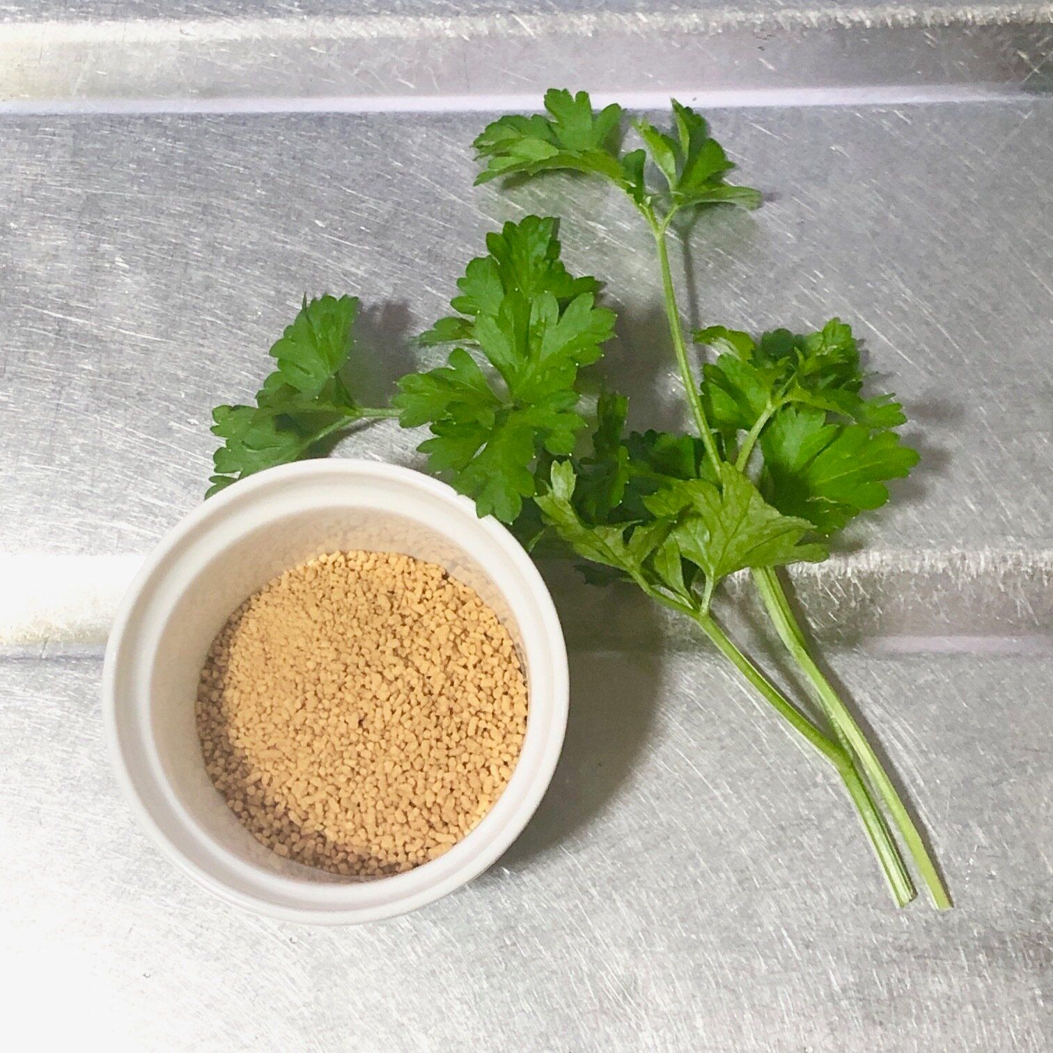 コンソメとパセリ