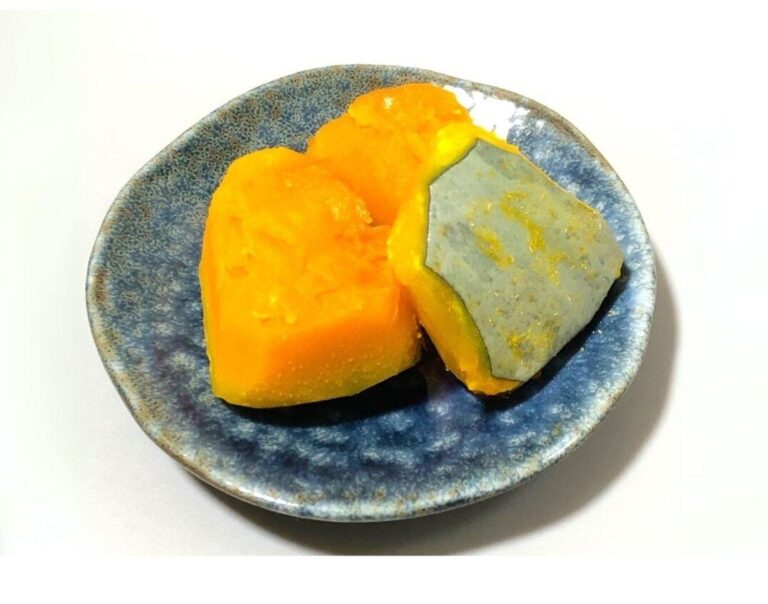 ホクホクかぼちゃの煮物は「水なし」で作る！調理師が教えるシンプル調理のコツ