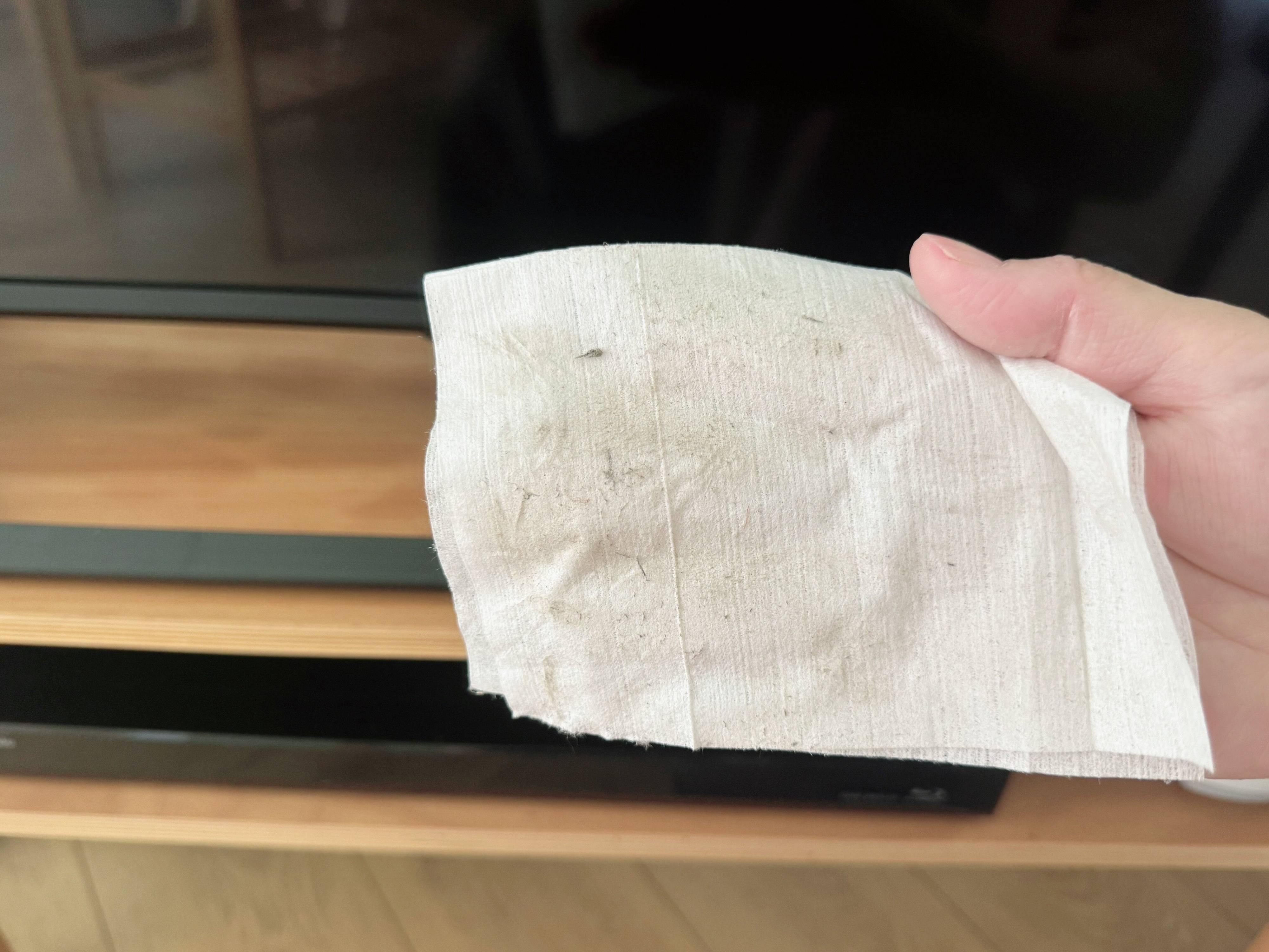 テレビ周りは意外と汚い！