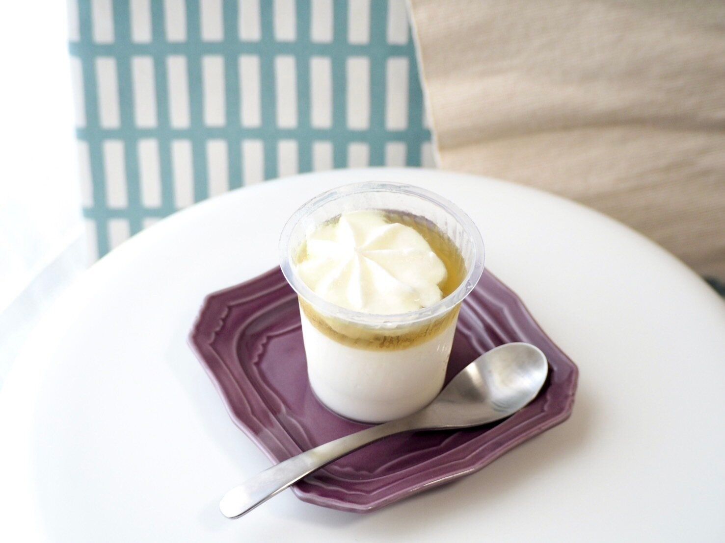 シャトレーゼ「シャインマスカット杏仁豆腐」商品写真