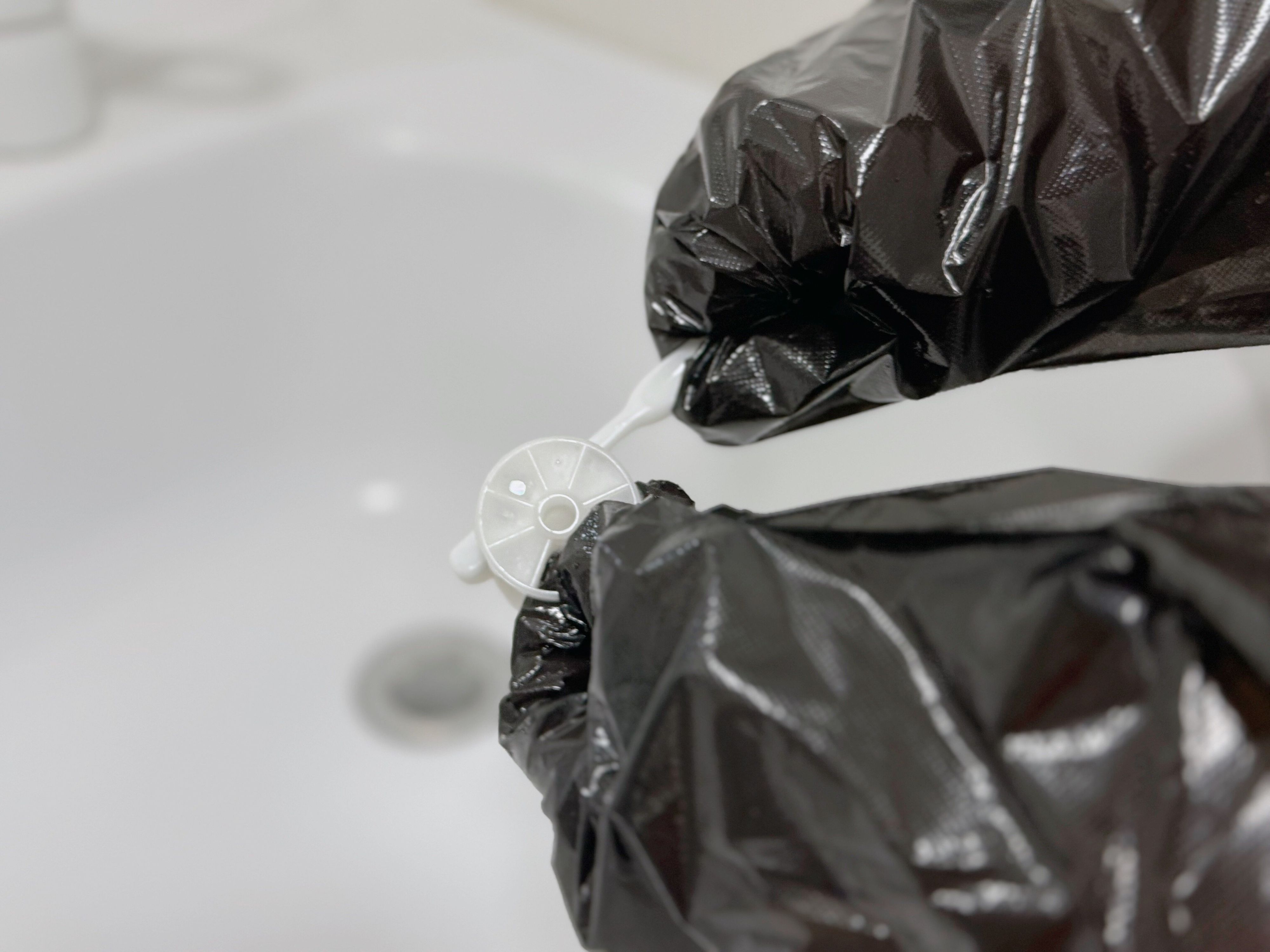 1枚2役で排水口掃除に超便利!