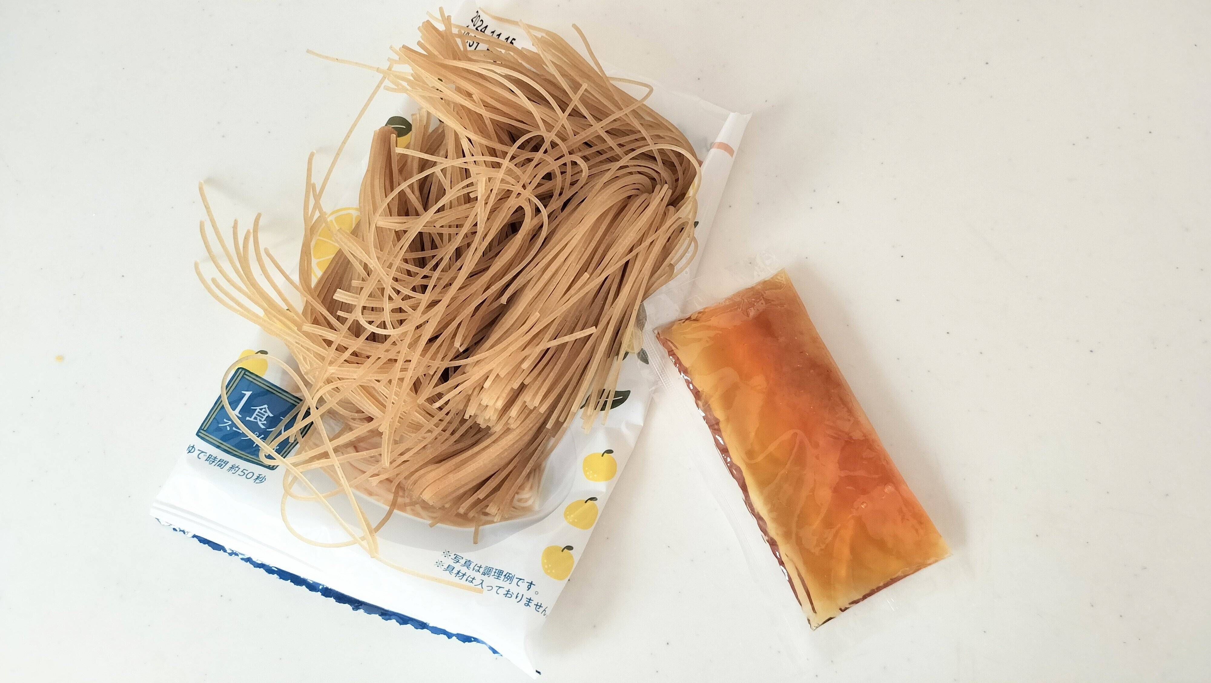 冷麺とつゆのセット