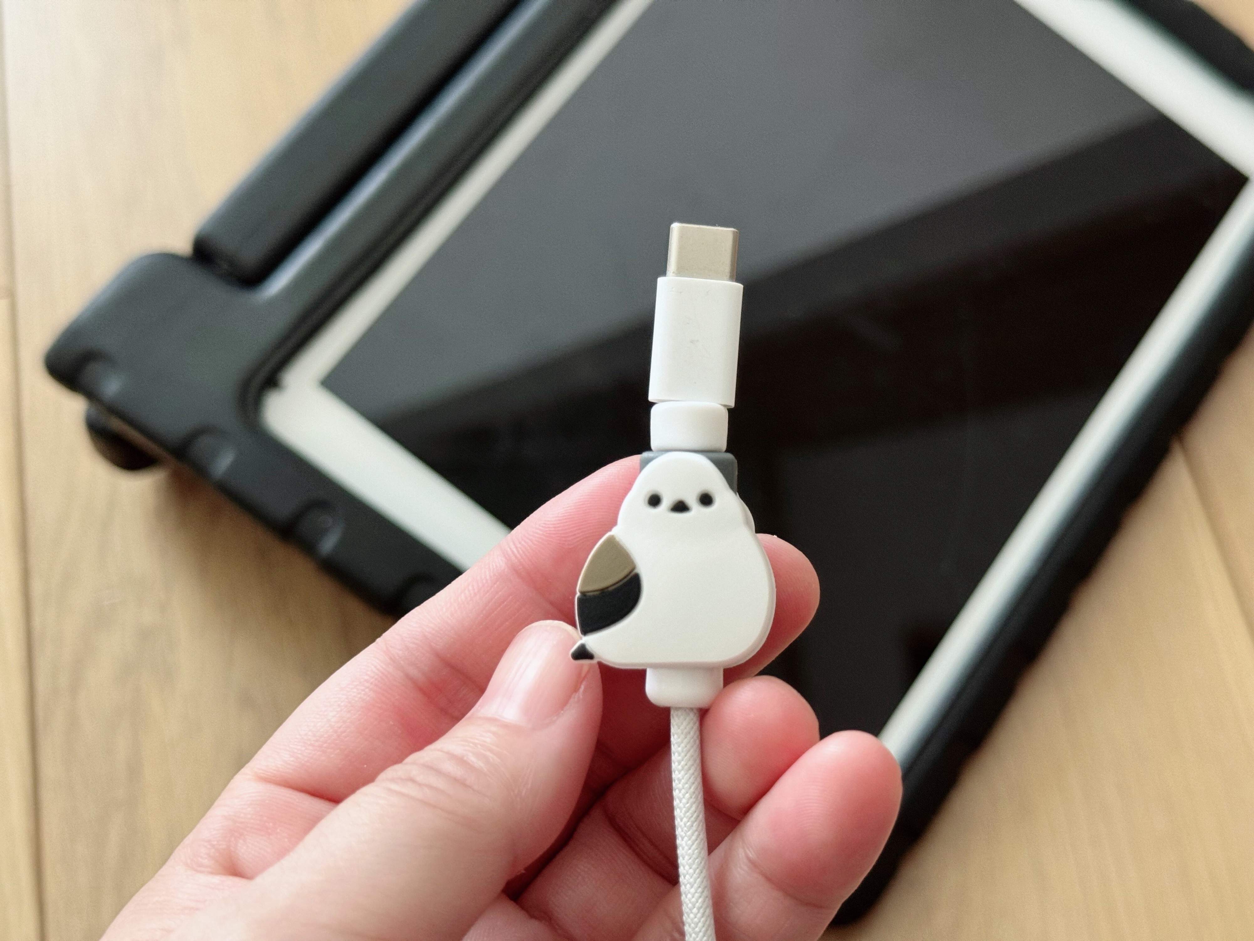 1．ケーブル保護カバー