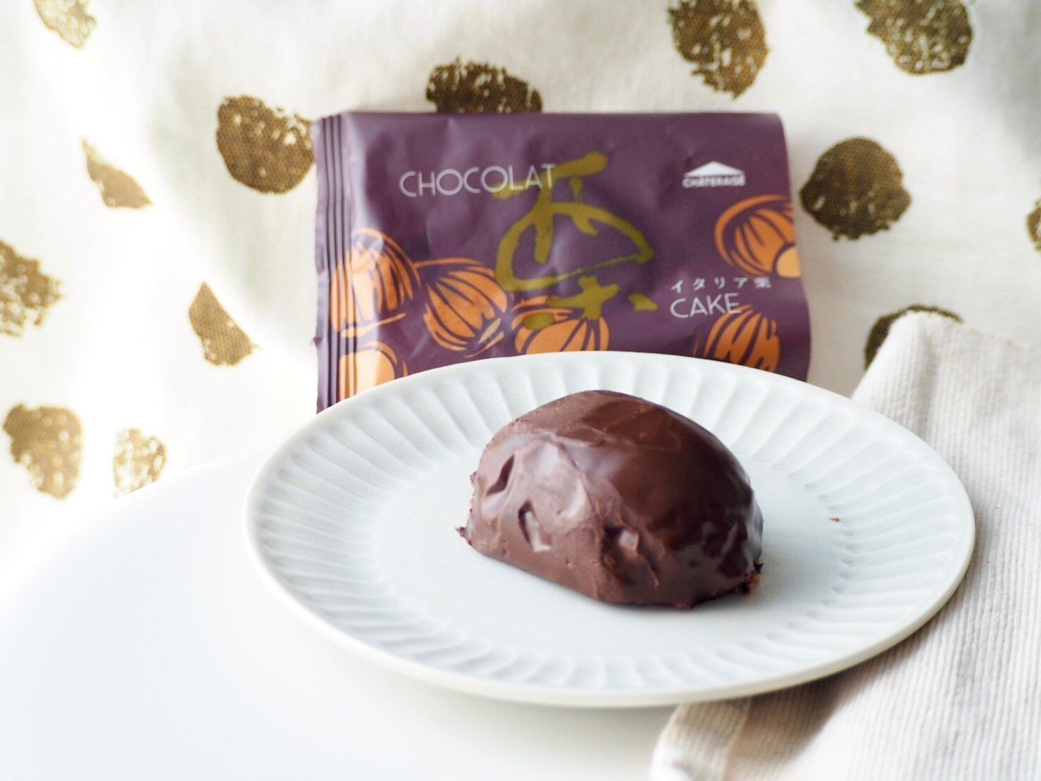 シャトレーゼ「ショコラケーキ イタリア栗」商品写真