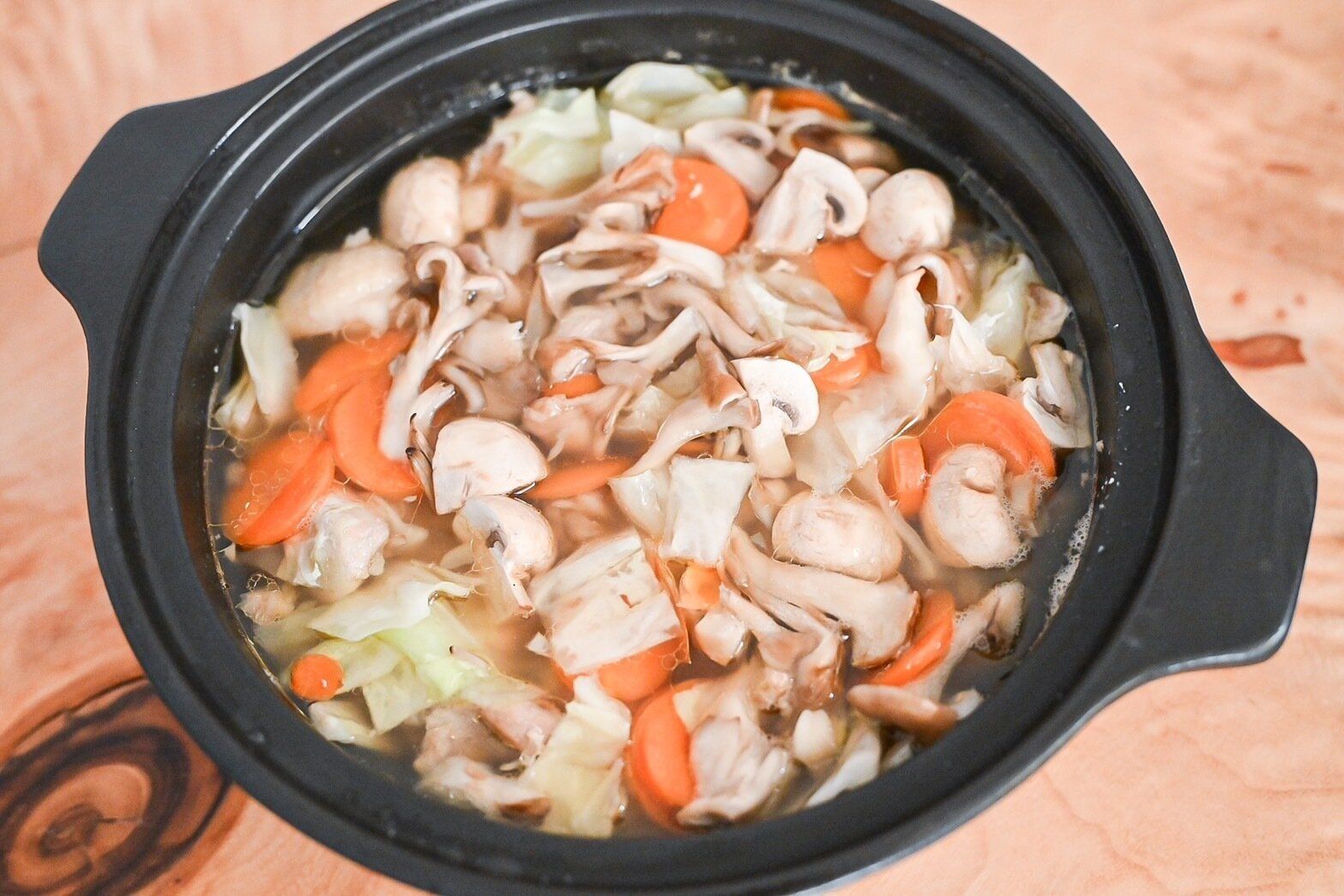 鍋に入った完成したトリュフ鍋