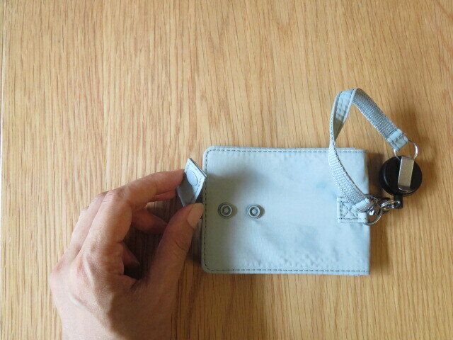 スナップボタンが2つある理由とは?