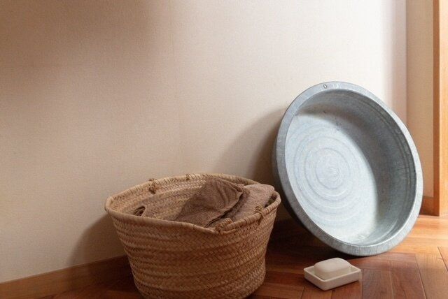 一家に一つあると便利 昭和レトロな【トタンのたらい】