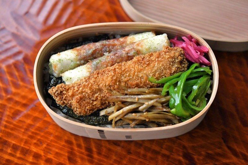 かつお節入りのり弁