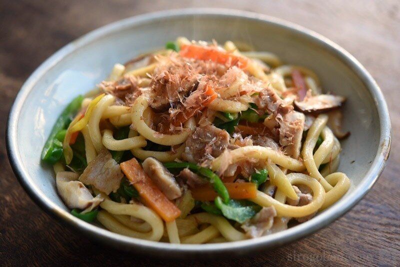 豚バラを使った焼きうどん