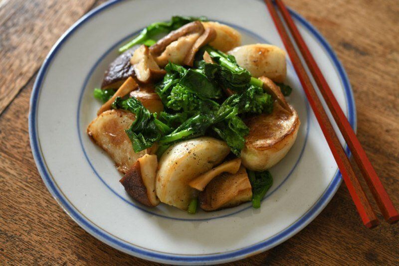 かぶと菜の花の炒め物