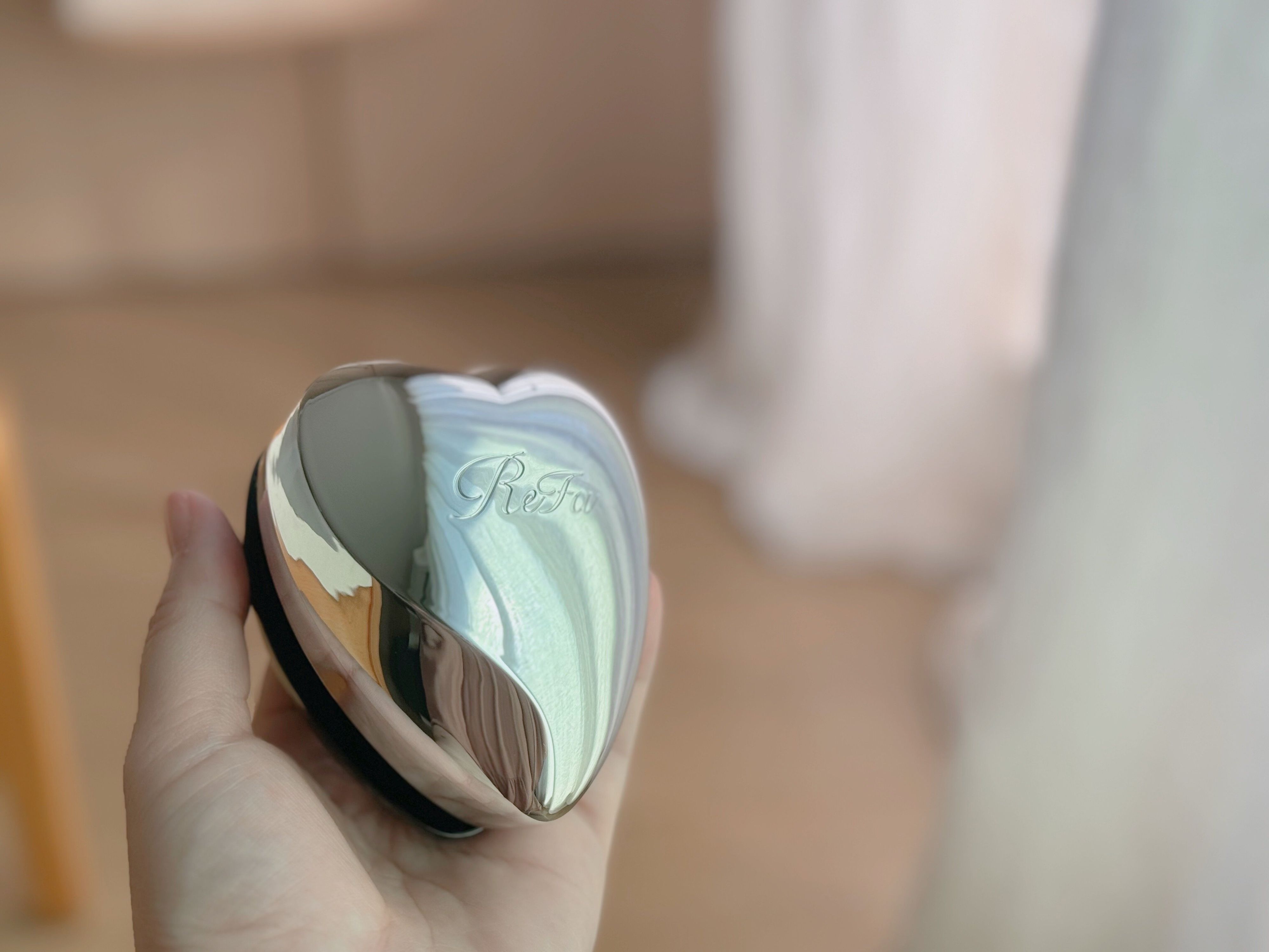 髪がサラサラになるヘアブラシ