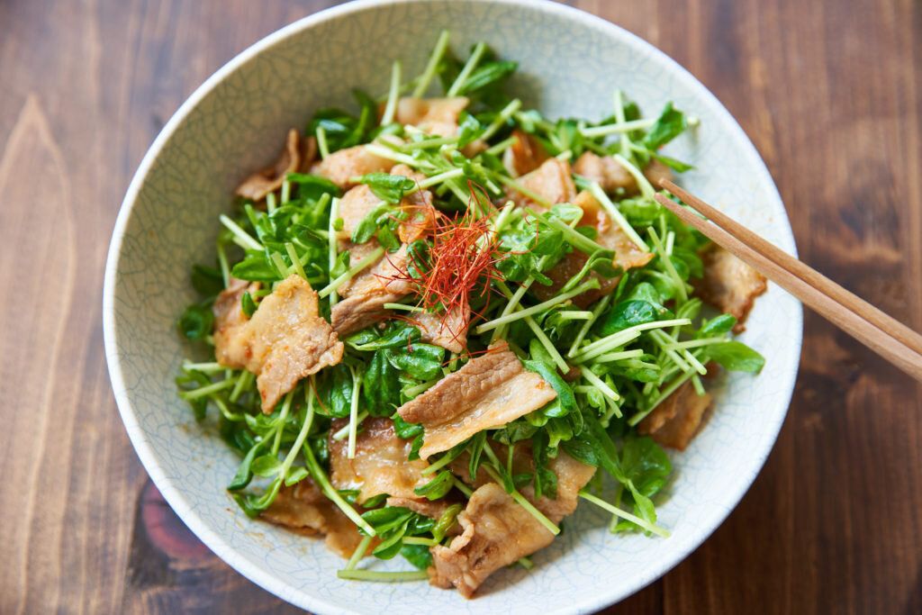 豚バラと豆苗のおかずサラダ