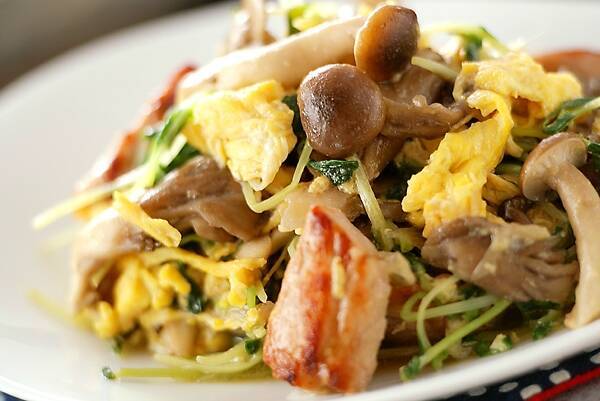 キノコの卵炒め
