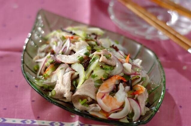 春雨入りさわやかな辛さタイ風サラダ