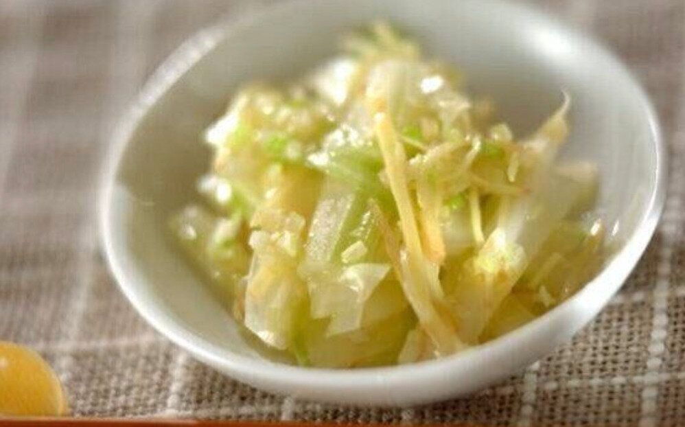 セロリとショウガのネギ油和え