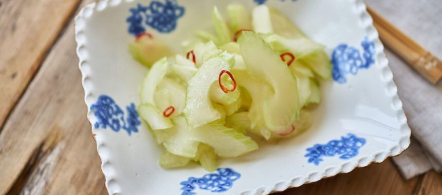 【糖質オフレシピ】セロリのエスニックマリネ