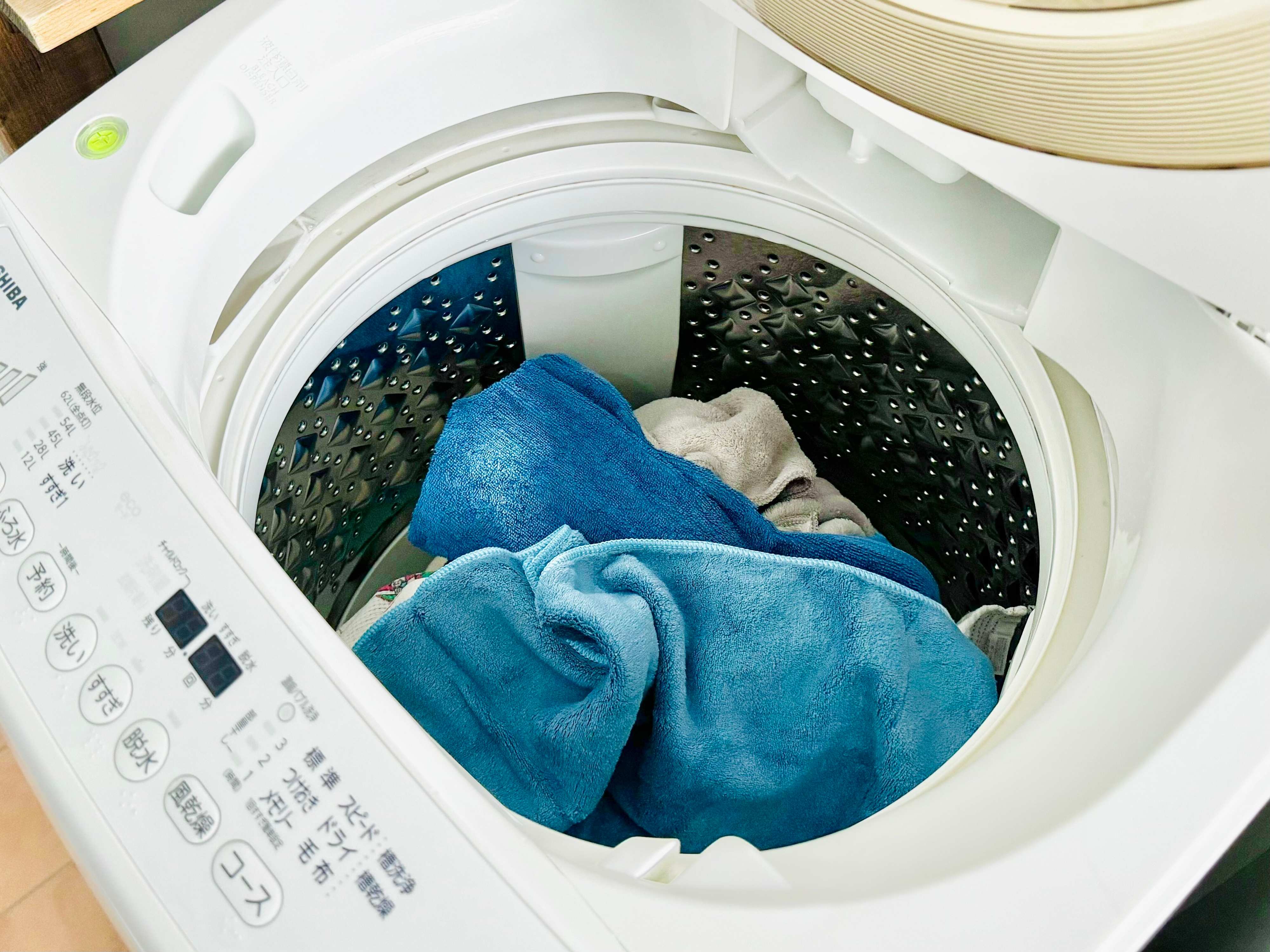 黄ばみ・シミから衣類を守る「しまい洗い」