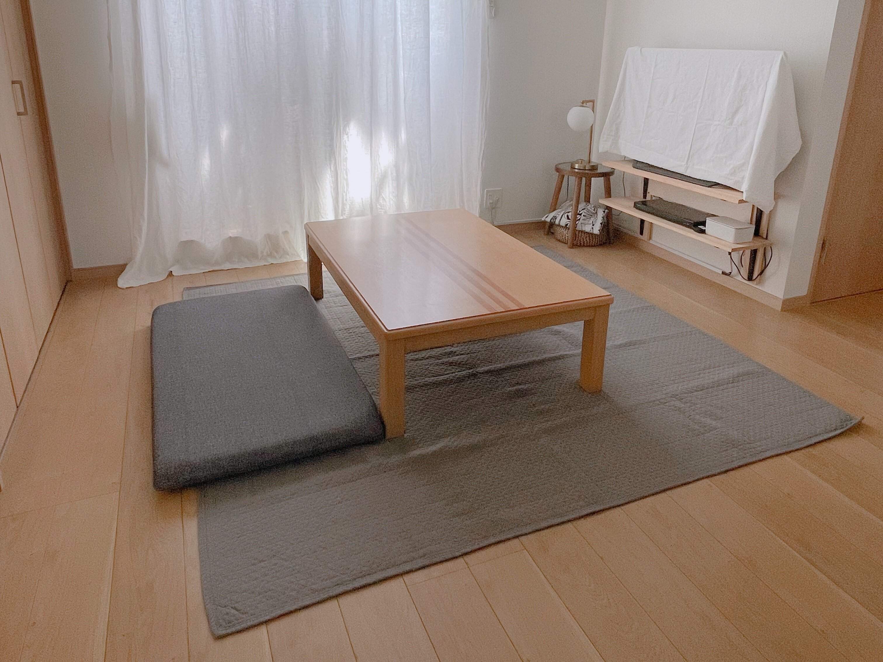 無印良品　洗いざらしの綿キルティングラグ　グレー 195×195cm Amazon｜無印良品 洗いざらしの綿キルティングラグ グレー 100×195cm