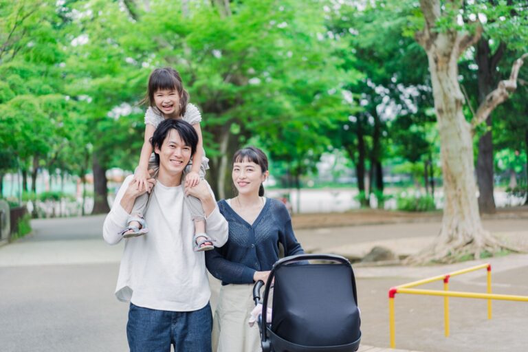混雑時やイベントでの肩車はアリ？ナシ？子どもと楽しむ「外出マナー」