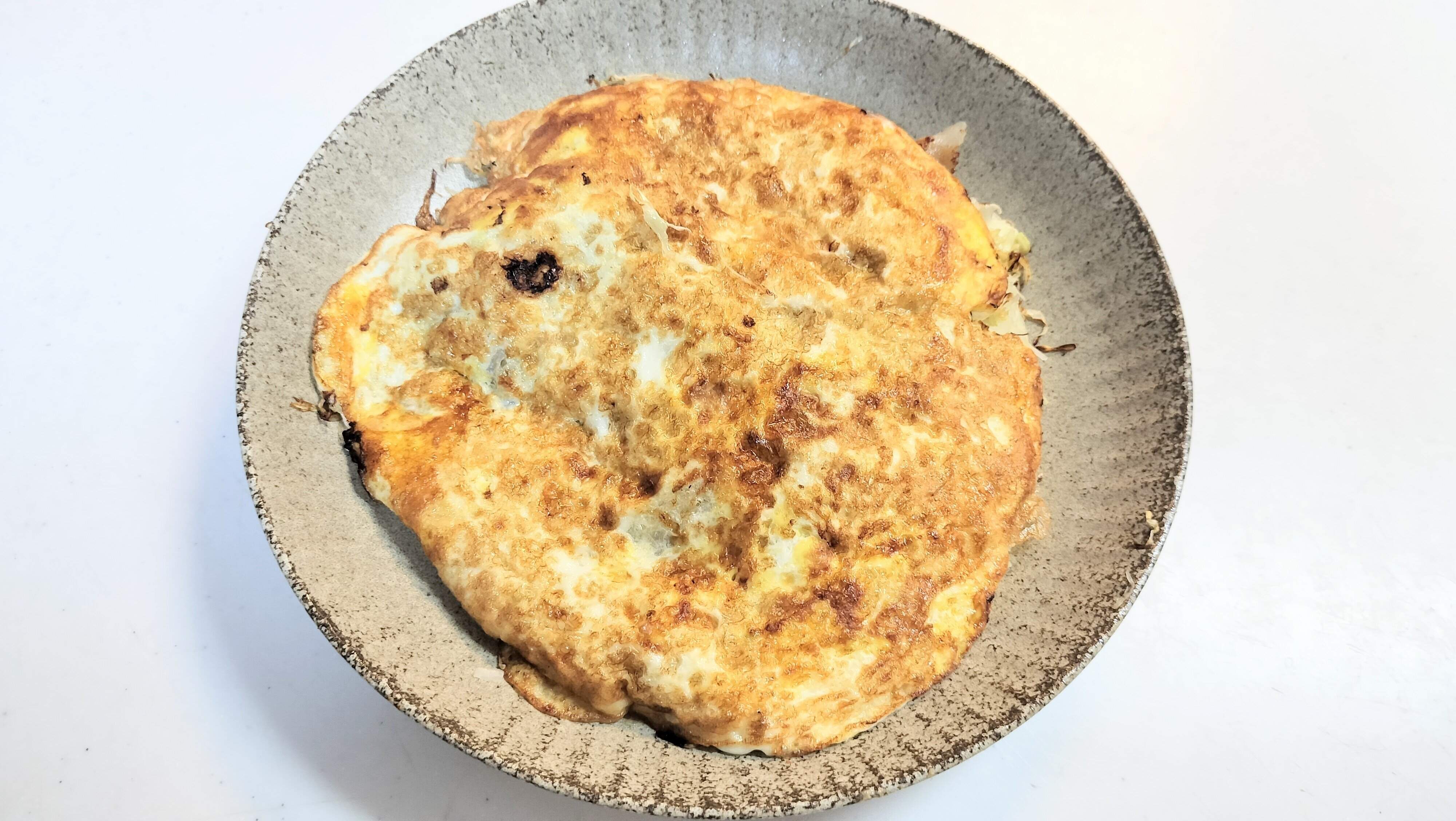 焼き上がりをお皿にのせる