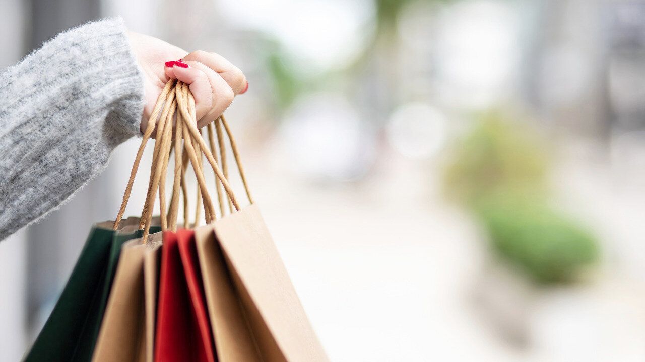 たくさんの買い物袋