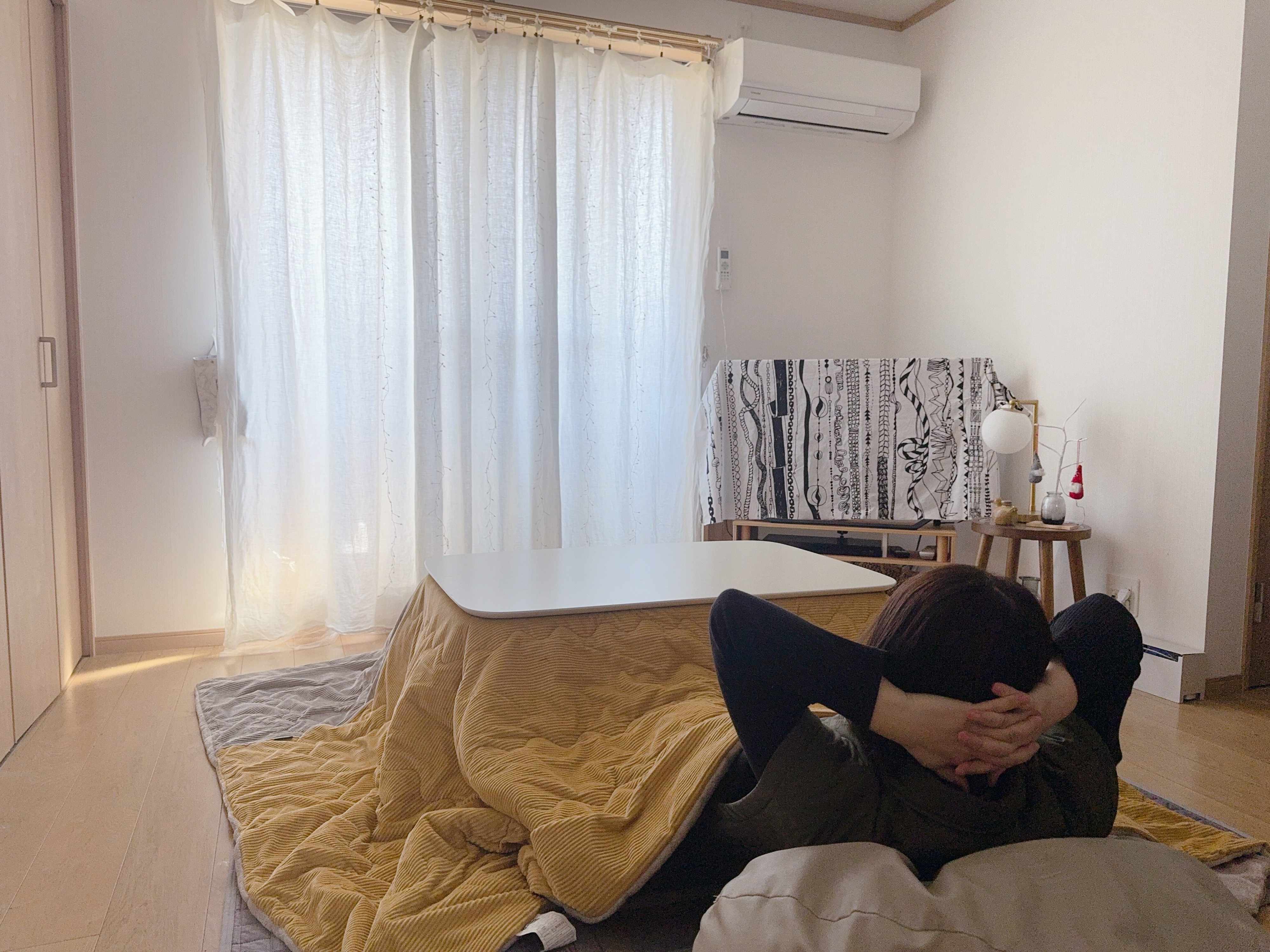 【こたつ生活6年目】場所をとる・掃除がしにくい・動けないの3大デメリットを解消した発想の転換とは!?