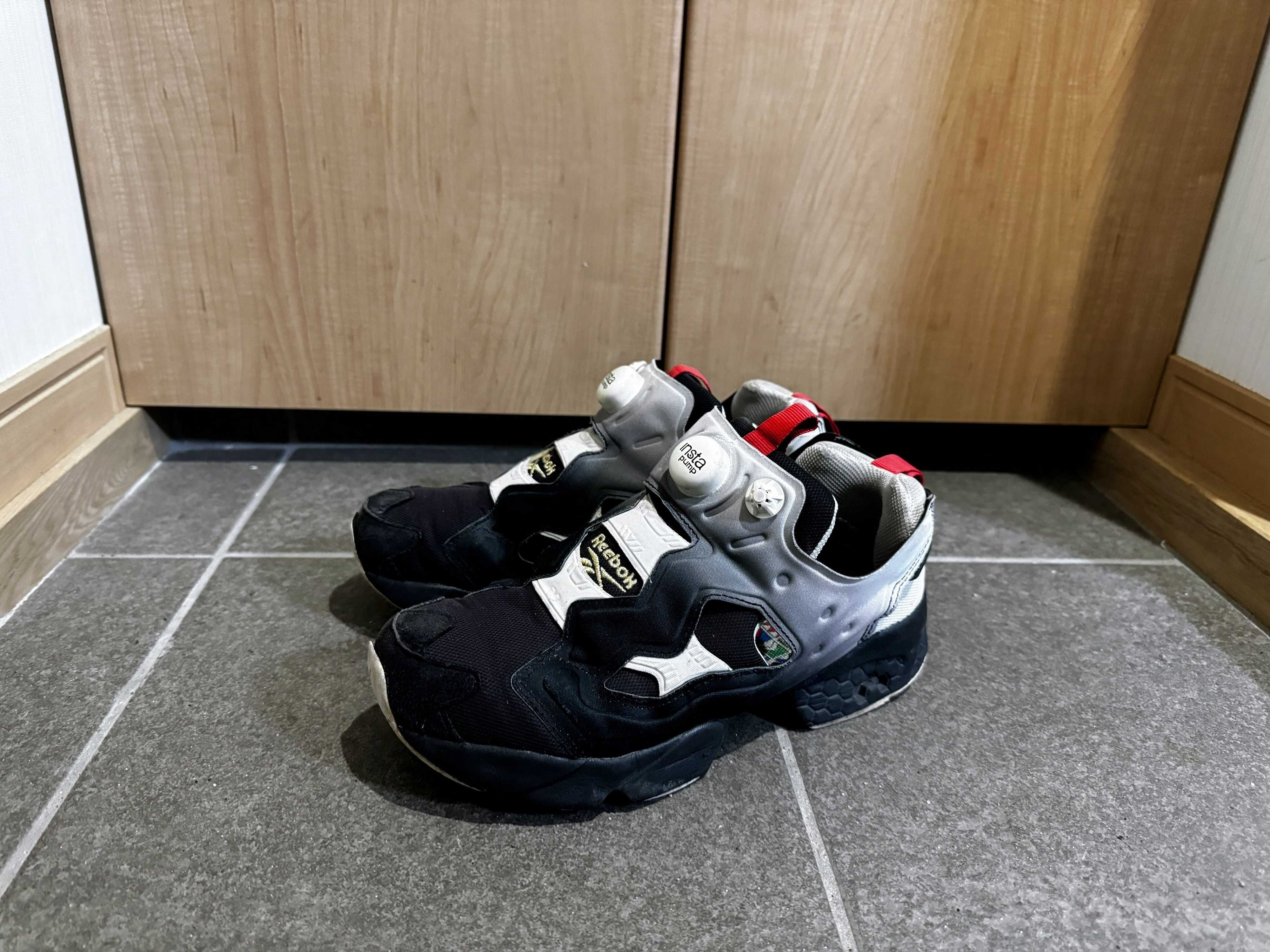 1．Reebokの「ポンプヒューリー」