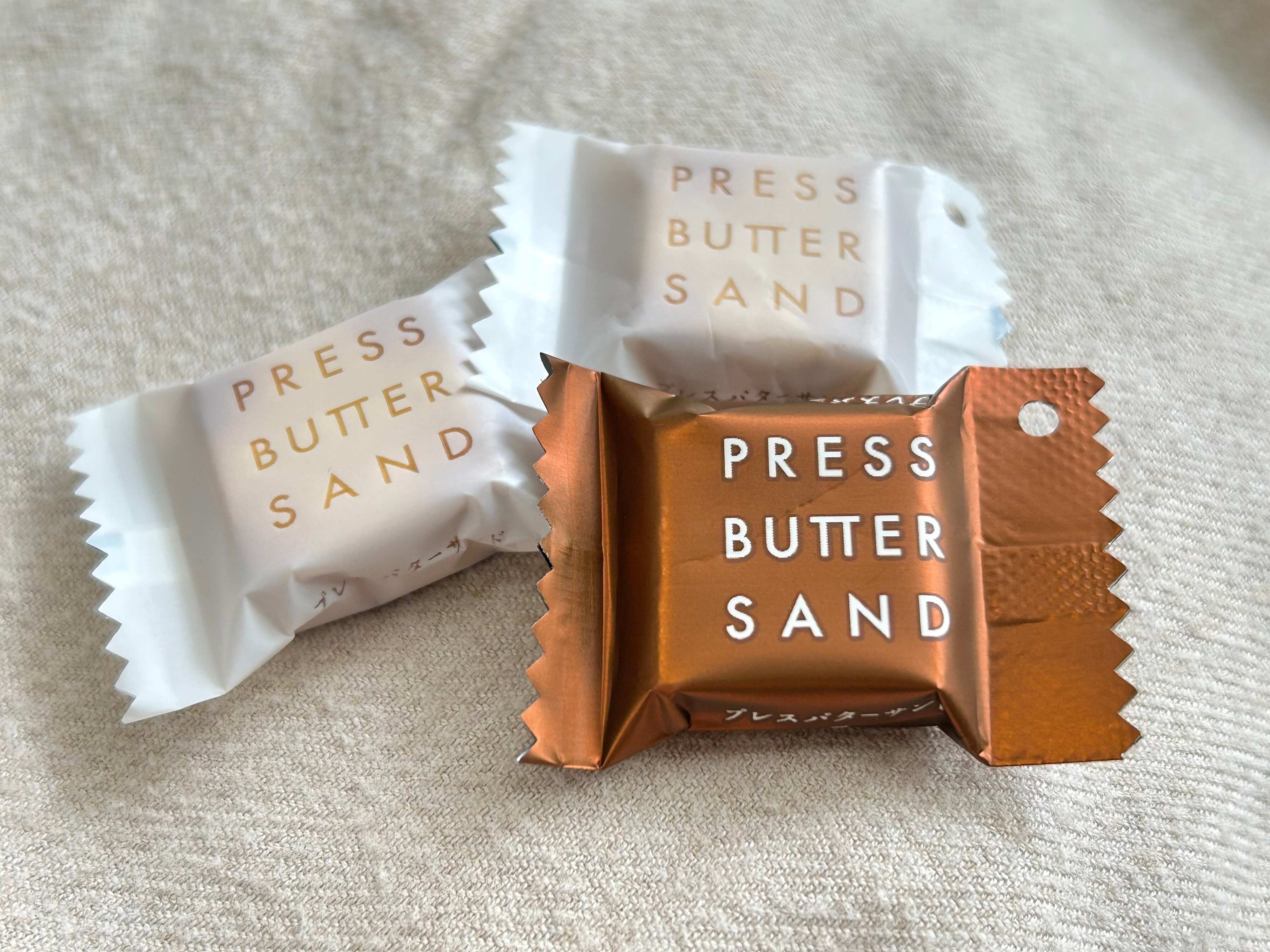 プレスバターサンド　カプセルトイ