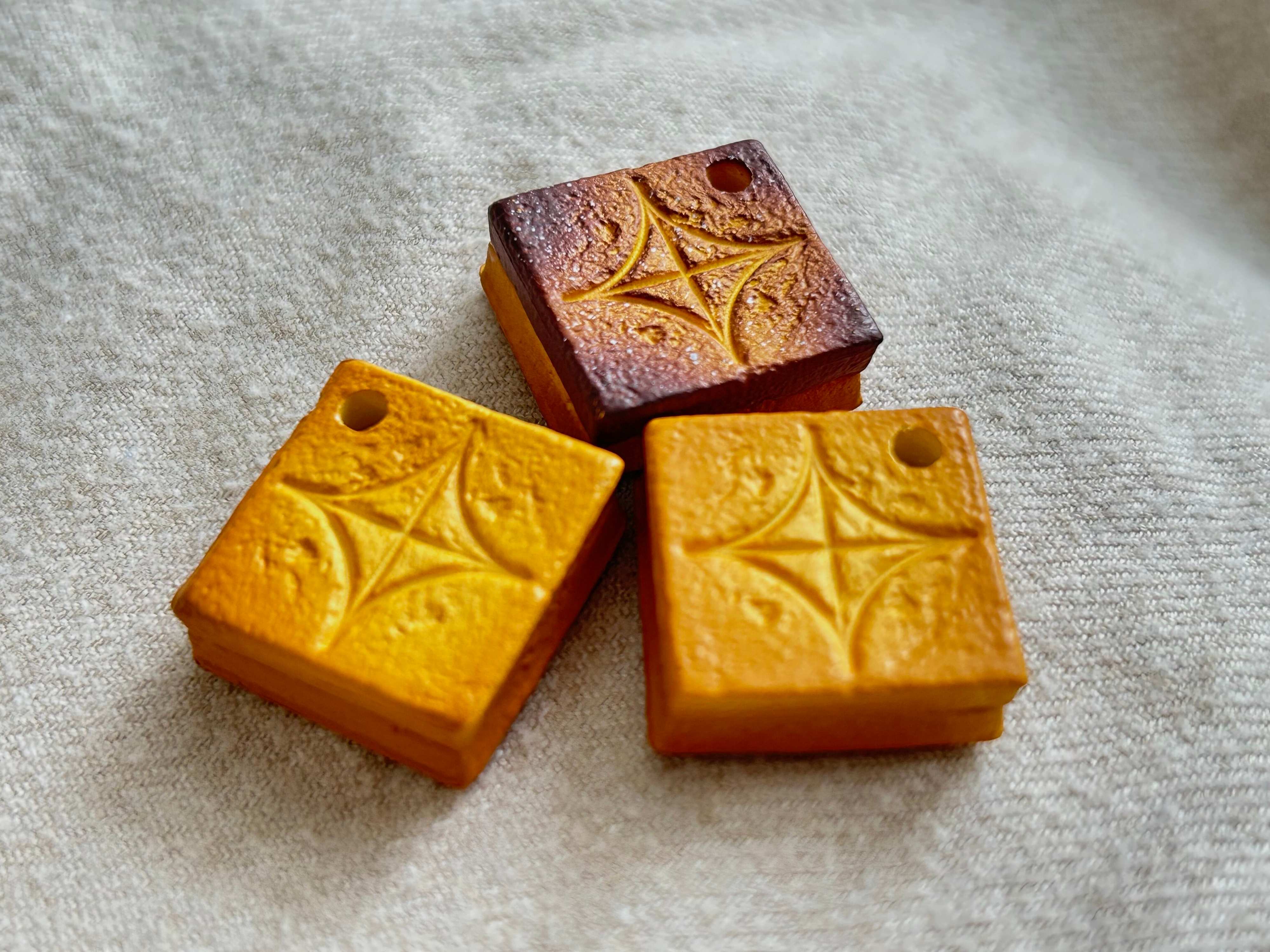 プレスバターサンド　カプセルトイ