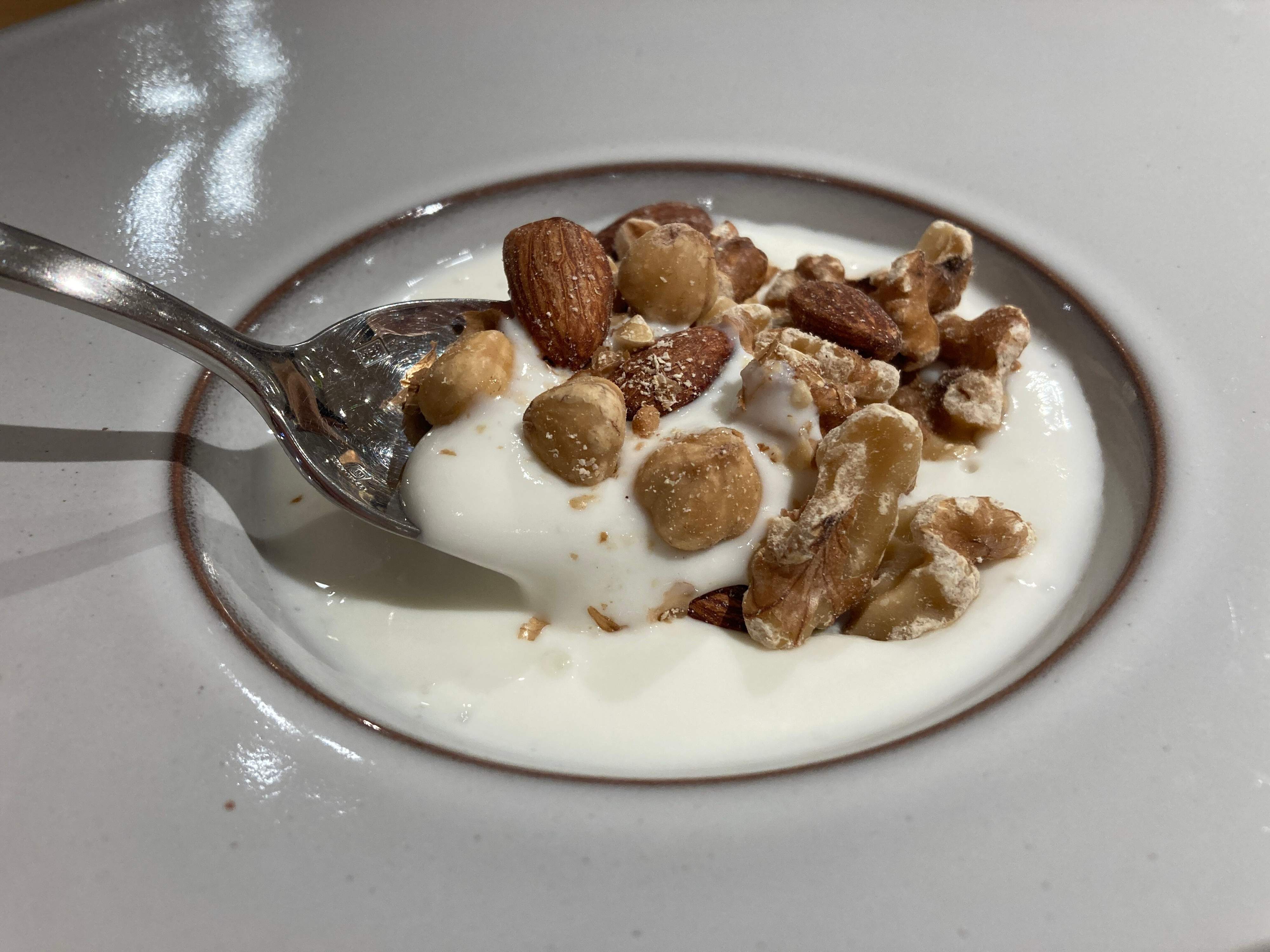 おいしさの決め手は黄金比率にあり!毎日の食生活に寄り添う「ロカボナッツ」