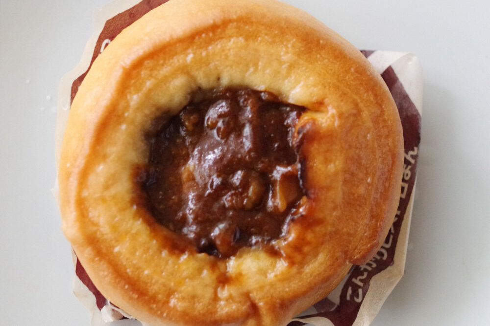 【ファミマ】食べる価値あり!進化系中華まん「こんがりビストロまんビーフシチュー」が絶品でした