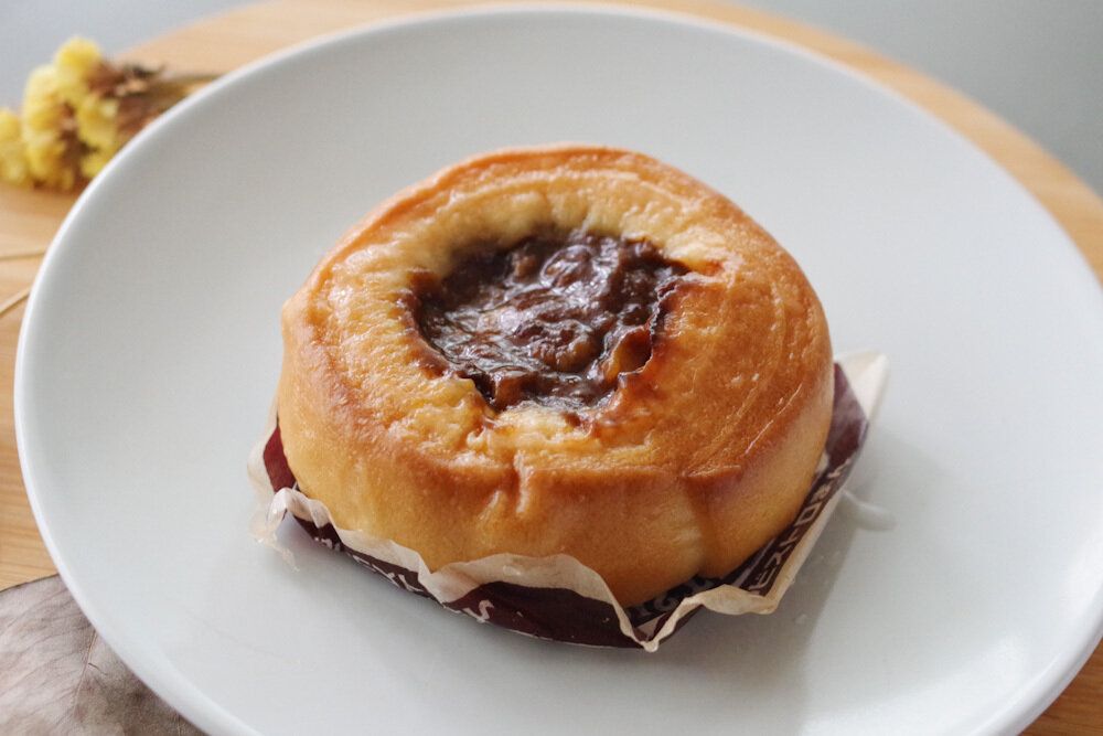 【ファミマ】食べる価値あり!進化系中華まん「こんがりビストロまんビーフシチュー」が絶品でした