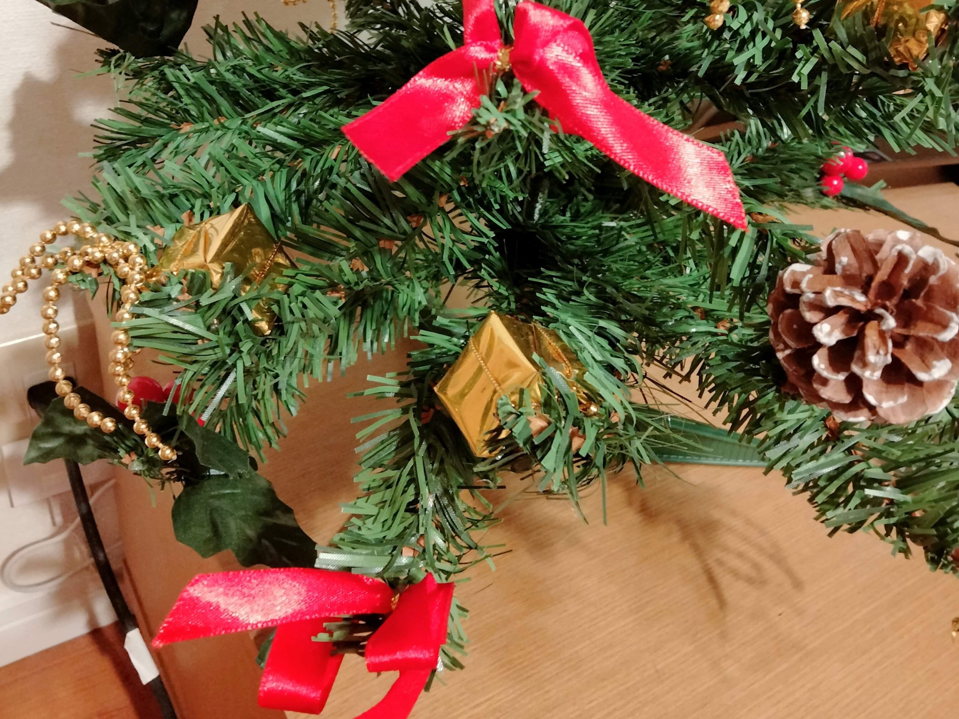 歪んだツリーのリボン2