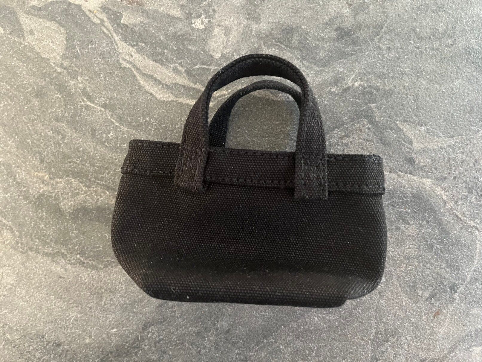 【無印良品】これは、売り切れ必至!?ジュートバッグやトートバッグなどの定番バッグがそのままの形でミニサイズになっちゃった！