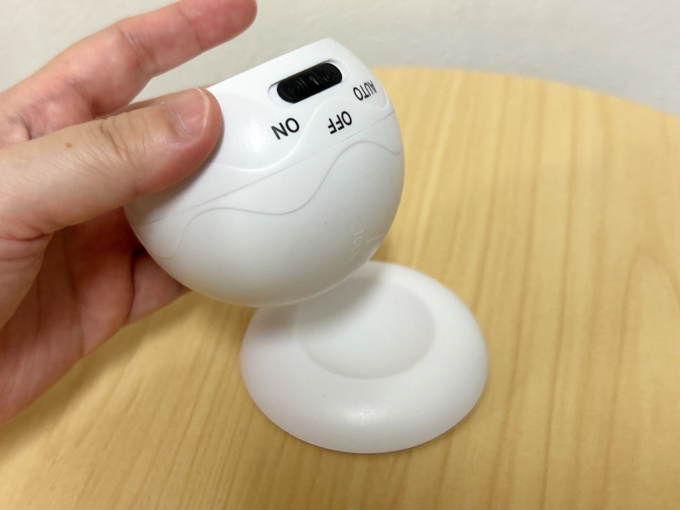 ダイソーセンサーライトボールタイプ