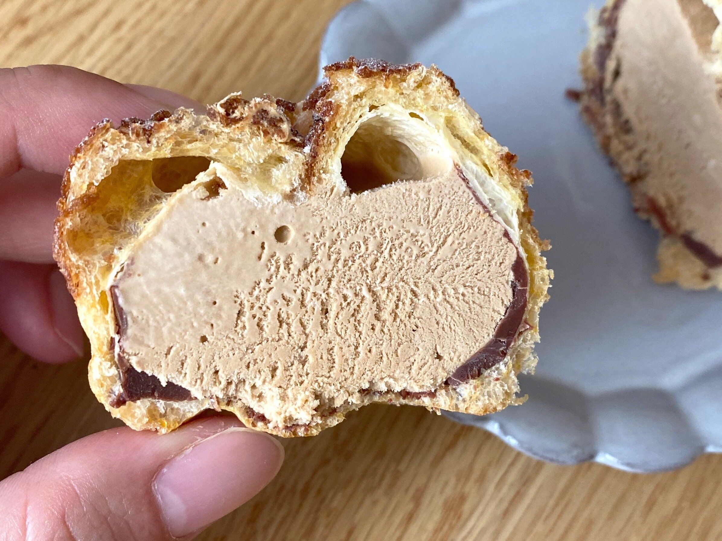 DESSERTクッキーシューアイス プレミアム生キャラメル