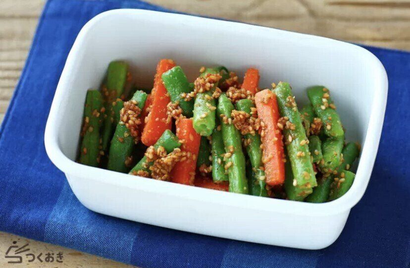 いんげんとにんじんのごま和え