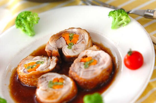 鶏肉ロールのコーラ煮