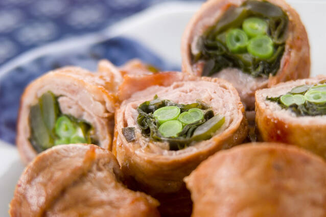 生ワカメの豚肉巻き