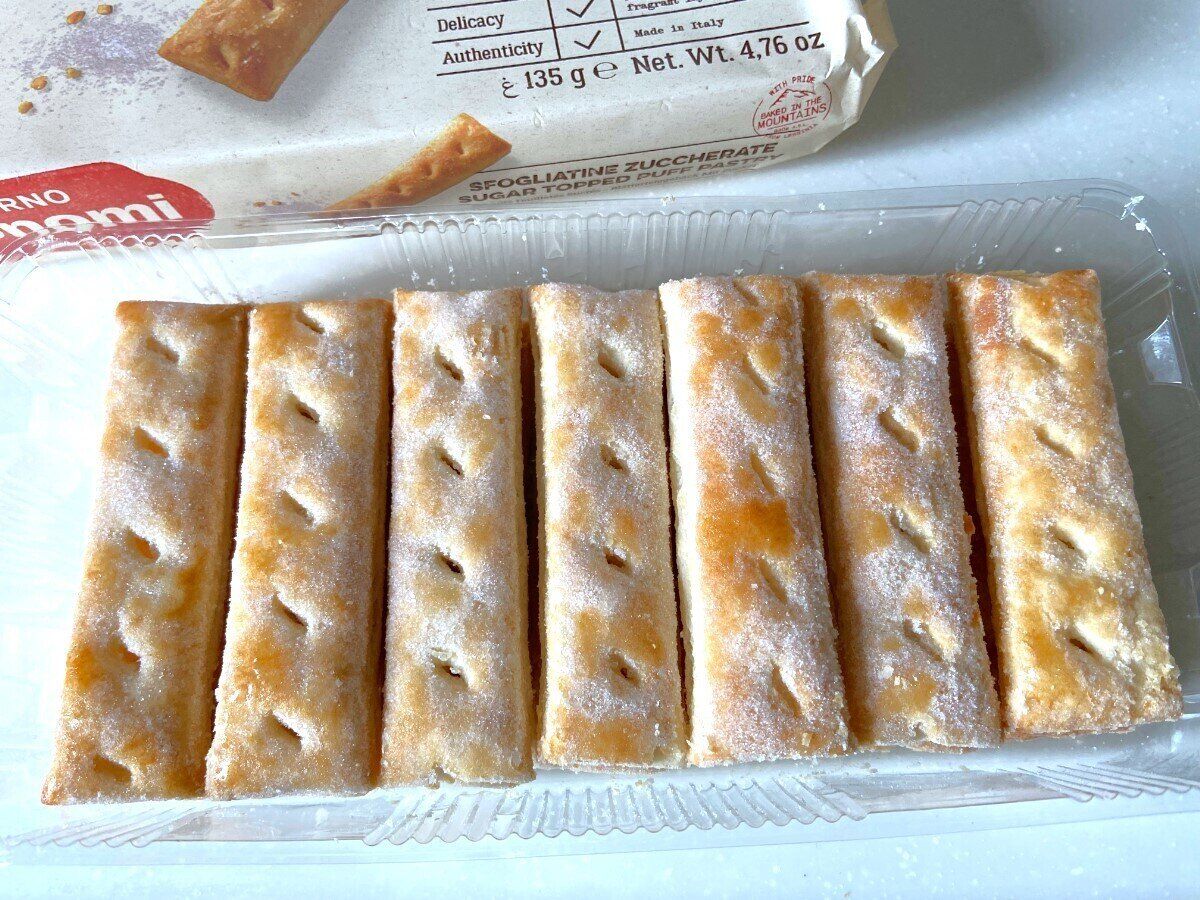 スティック状のパイ菓子