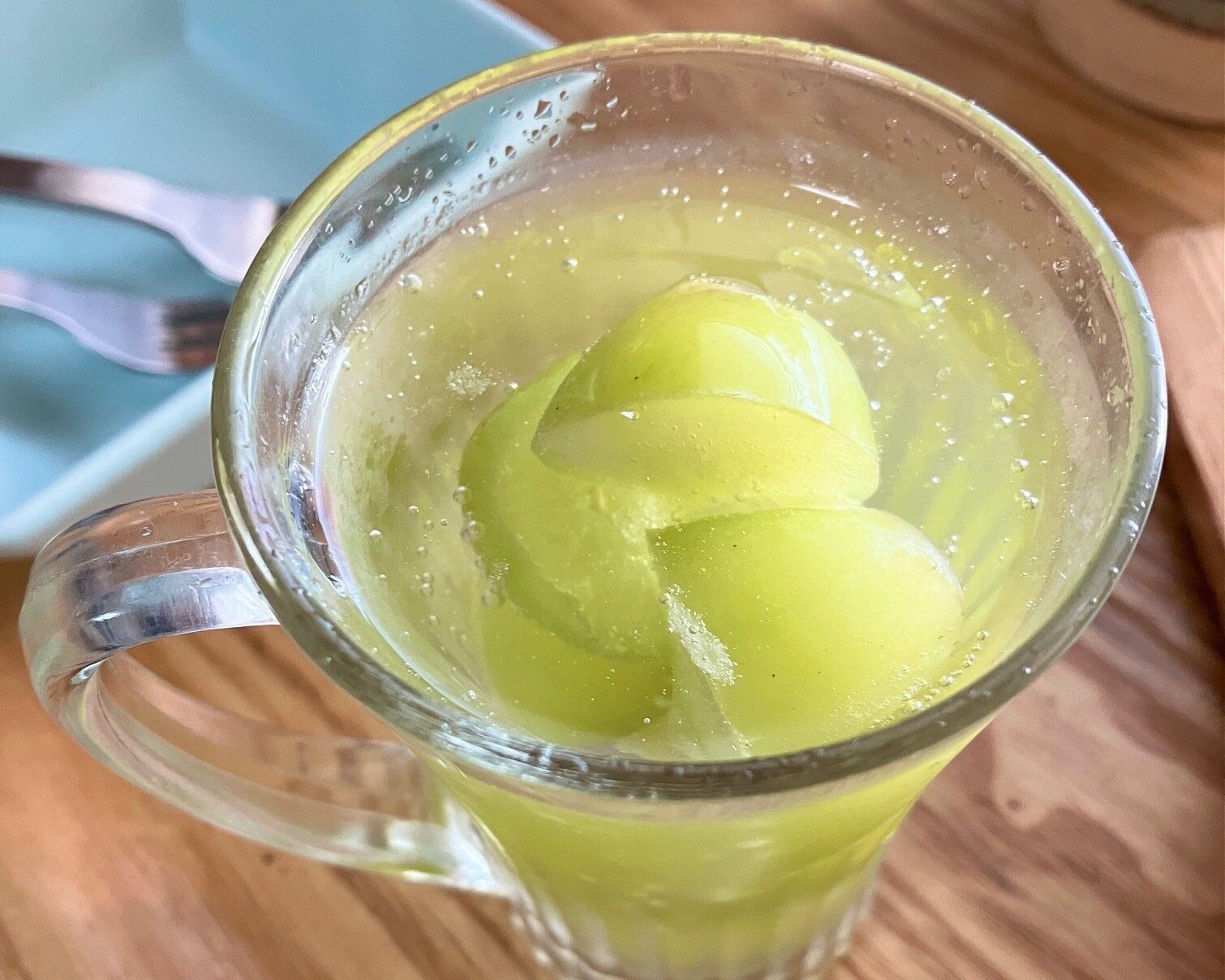 グラスに入れる