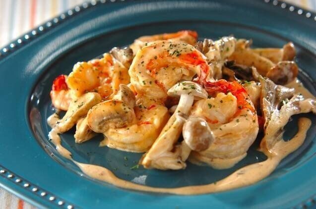 エビとキノコのクリーム炒め